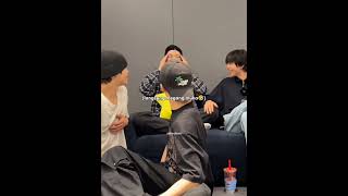 Download lagu udah panik emang penampilanku gimana 🤣🤣 cakep kok bangg #yuta #doyoung #nct127 mp3 Download lagu udah panik emang penampilanku gimana 🤣🤣 cakep kok bangg #yuta #doyoung #nct127 mp3