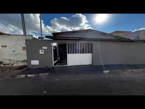 Aluga - se Casa Localizada na Rua Santa Marta Vila São Pedro – Nerópolis - GO.
