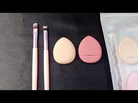 KIT 4 PEÇAS COM 2 PINCÉIS E 2 MINI ESPONJAS PARA PÓ