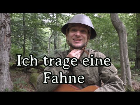 East German Soldier Sings - Ich trage eine Fahne [Liederbuch der NVA]