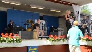 Titanix sjunger "Hujedamej sånt barn han var" under Dansbandsveckan 2014