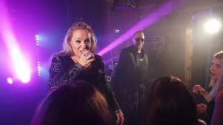 movetron - 4-Rivinen  live läyliäinen bar parooni 2.11.2019