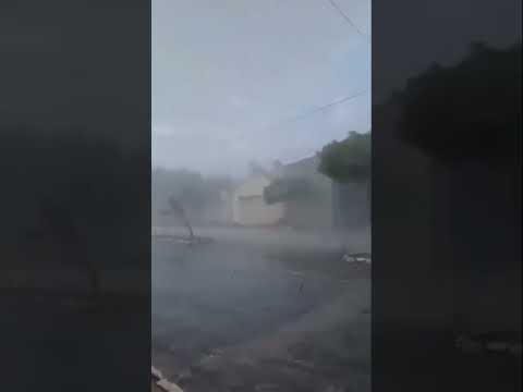 TEMPESTADE: Chuva de vento em Feira da Mata.Vento forte causa pânico nos moradores de Feira da Mata!