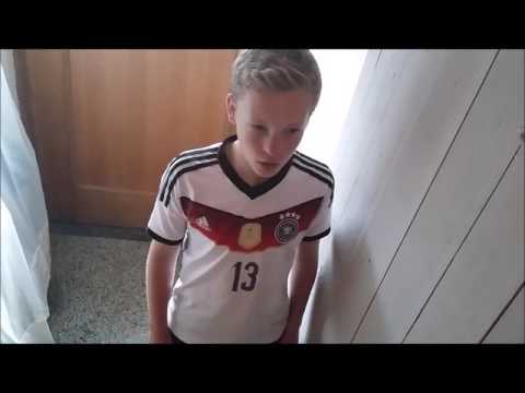 Per Mertesacker Interview (Parodie)