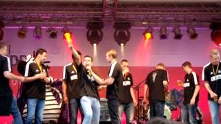 preview picture of video 'Meisterfeier THW Kiel 2014 - Die Neuen singen (Rasmus Lauge)'