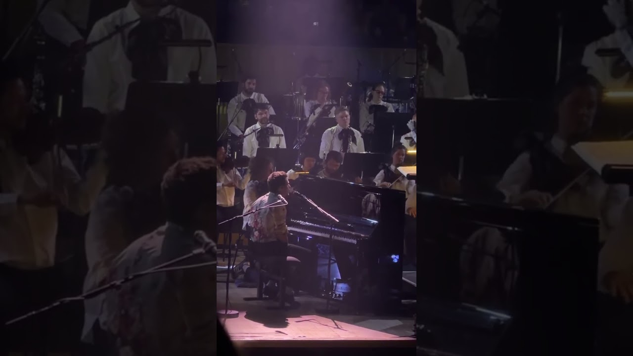 Harry Styles covers Simon & Garfunkel&rsquo;s &lsquo;Bridge Over Troubled Water&rsquo; - YouTube