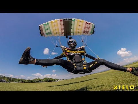 Ana Aponte, la paracaidista colombiana que rompe récords en el mundo