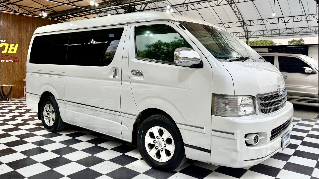 🎉🎉 2009 Toyota Ventury Automatic, one-owner, like-new condition. Automatic power-sliding doors. A...
