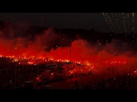 "RUAS DE FOGO - CHEGADA DO ÔNIBUS DO INTER (greNAL COPA DO BRASIL)" Barra: Guarda Popular &bull; Club: Internacional &bull; País: Brasil