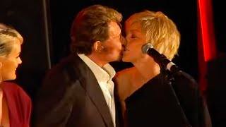 Le baiser du scandale entre Johnny Hallyday et Sharon Stone !