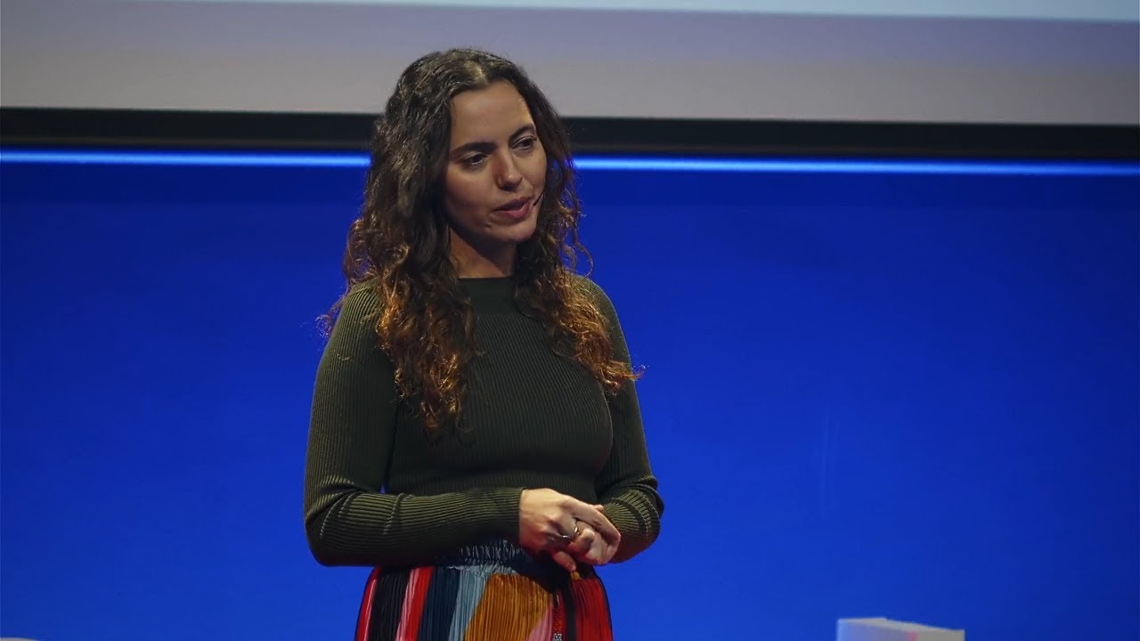Decisões que moldam o coletivo | Flavia Bellaguarda | TEDxCampinas Women