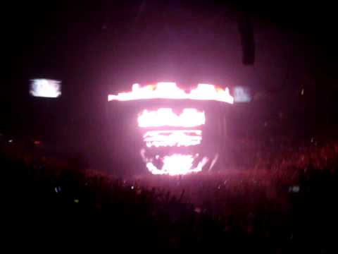 Avicii / Wippenberg - Silhouettes (Nari & Milani Remix) / Pong