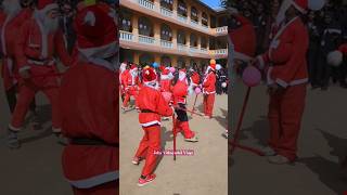 Download lagu ചിരിച്ച് മടുത്തു 🤣 | Santa Claus dance  | Christmas 2024 |   short video | #shortvideo mp3