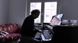 Guido Korbach 2te Klavier-Improvisation 1. 7. 2014 17h