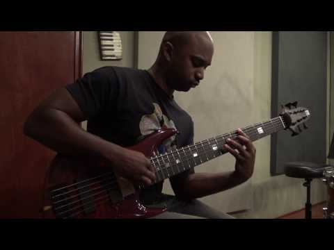 Anthony Crawford plays the MB-R 6string with M2 Compression / Limiter