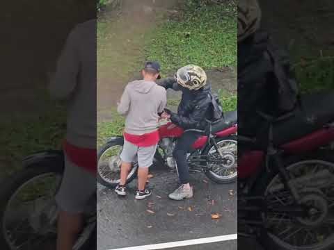 ATENÇÃO MOTO FURTADA NO BAIRRO AGUA VERDE VILA IZABEL COLOMBO PARANÁ