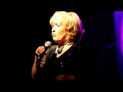 Miraldina do Carmo, "Fado Vianinha" - "O meu amor é forcado"