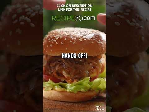 Hambúrgueres de frango com churrasco com alho e pimenta - A receita de hambúrguer grelhado mais suculenta!