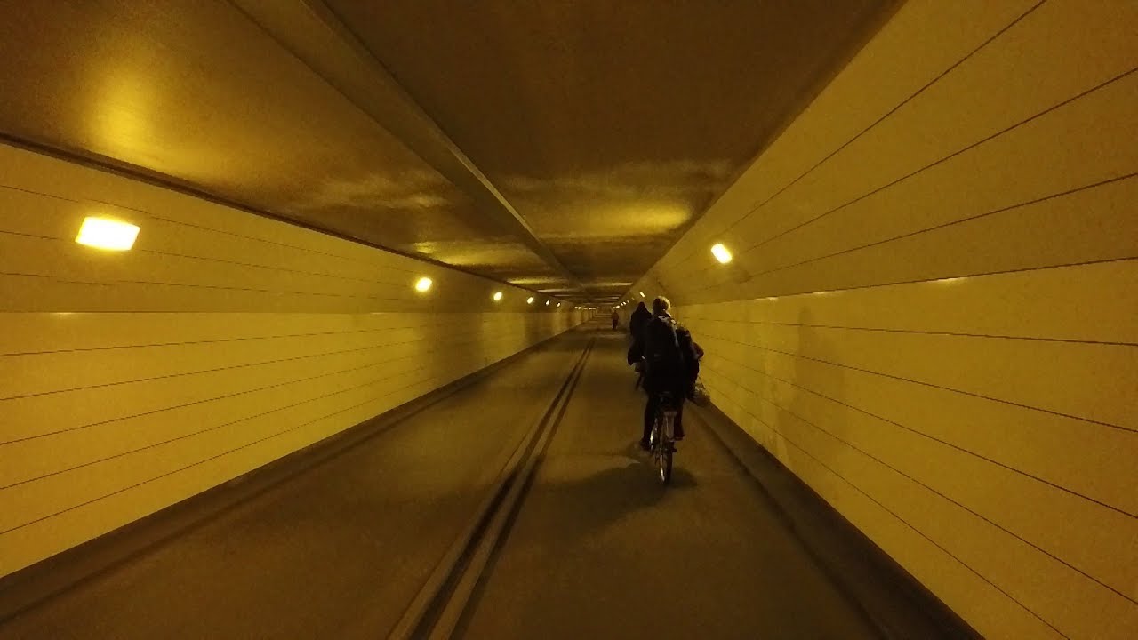 Nachtafsluiting Maastunnel thumbnail