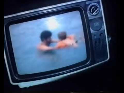 Spray Water On The Stereo video