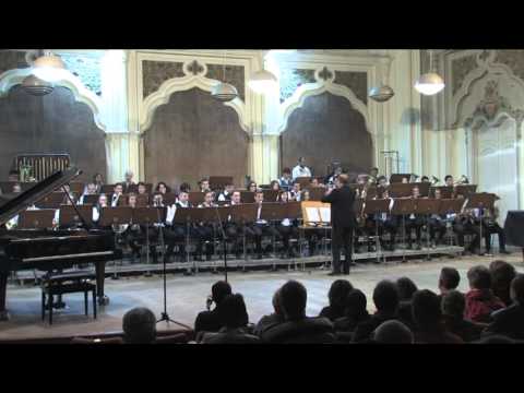 Concert fanfare reunite 2015