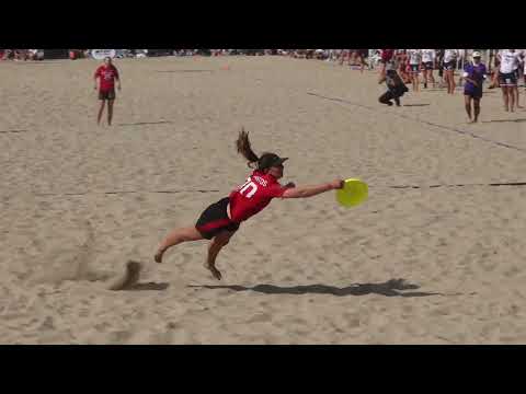 Brit Dos Santos Trailing Edge Layout Grab WBUC Final - Catch of the Year Candidate 2023