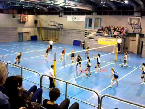 2013.11.16 AZS UE Kraków-KRS Ekstrim Gorlice 0-3 (2liga siatkarek) 2/26