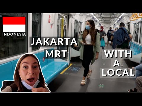 FIRST TIME using public transport MRT | Exploring Jakarta (with a local)