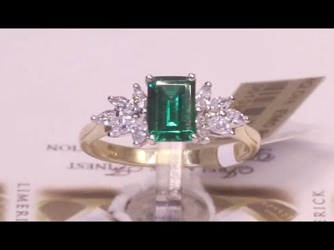 #103684 | EM0.80ct/D0.27ct | LG Emerald with Marquise Side Diamonds | 9ct Yellow Gold