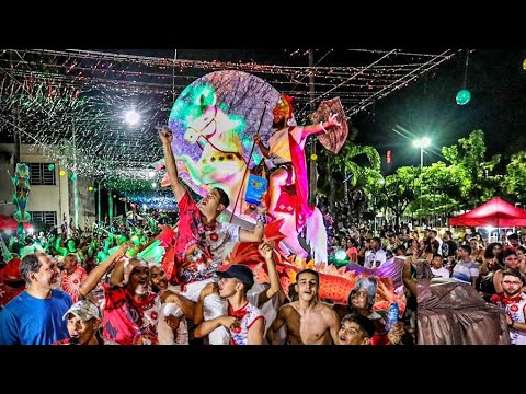 AO VIVO: Assista a transmissão do desfile dos blocos carnavalescos direto da Avenida Getúlio Vargas