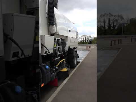 Bucher Municipal V80 Road Sweeper - BACK-TO-BLACK