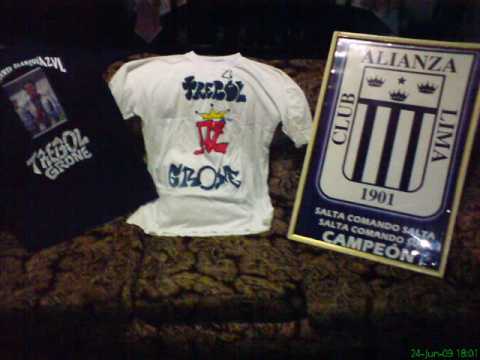 macano y monica tu nombre en mi cuaderno