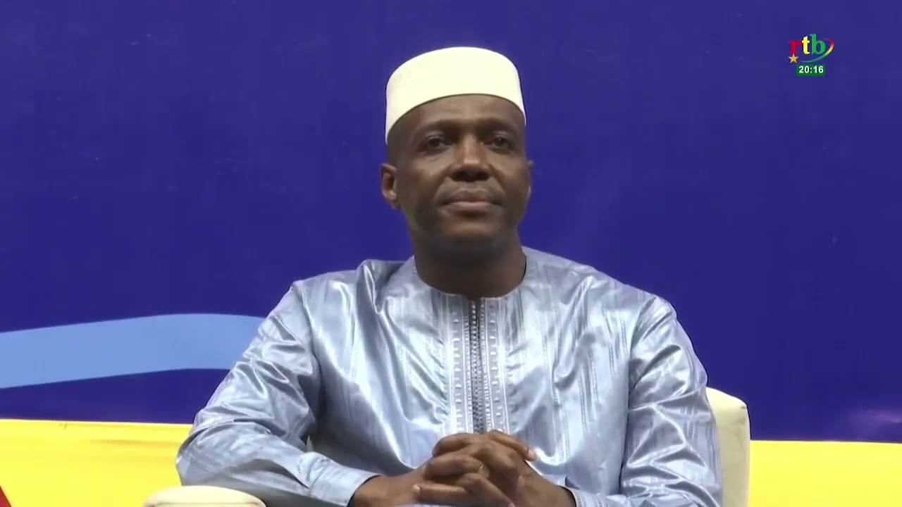 Actualité AES/Mali : cérémonie d'engagement du 15ème contingent du Programme de stage de l'APEJ)