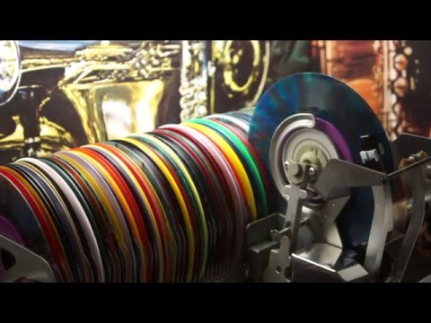 Jonnie's Jukebox Plays: Please Dont Tease - Cliff Richard 1960 Multicoloured 45rpm Record