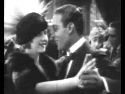 Sonoras 01 - Rodolfo Valentino em cenas extras. Canta Berthe Sylva,1929,"Adieu Paris"