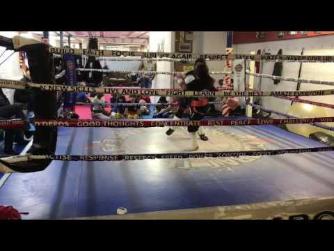 Combat Temple. Lola vs Ceryse sparring,