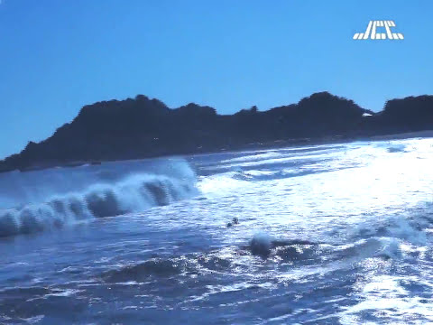 釣ヶ崎海岸（冬でも多くのサーファー）（161223）