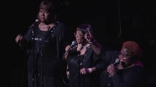 The Como Mamas &quot;Out of the Wilderness&quot; (Live at the Apollo)