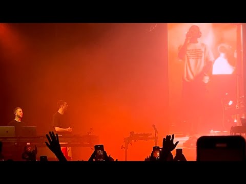 Frank Ocean & Moderat - Chanel vs. A New Error (Fred again.. remix) - Sabrina (i am a party) | live