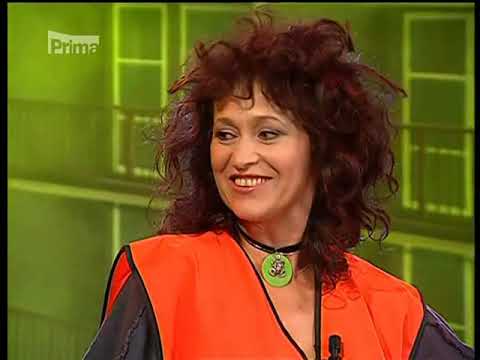 Petra Černocká & Zdeněk Izer - uklízečka exkrementů (2004)