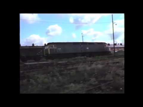 Mold Junction Class 47 Loco moving spoil wagons 1987