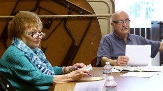 Writing Coach Helps Seniors Pen Their Own Obits