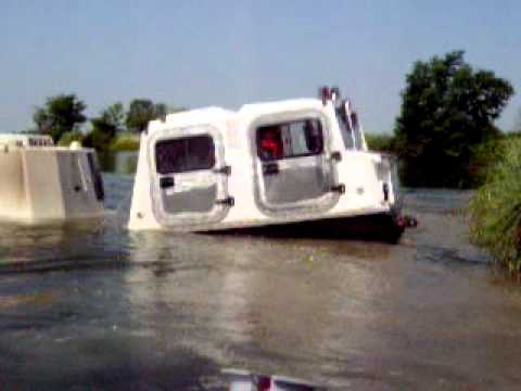 Protezione Civile "Massimo Fusetti" - Mezzo anfibio ad Asigliano P1