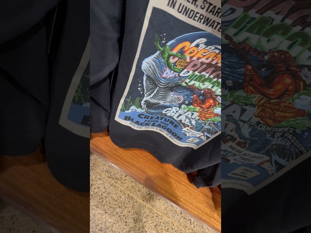 Vídeo relacionado con XIU CHUAN Universal Creature from The Black Lagoon Swim Mens T-Shirt Size M