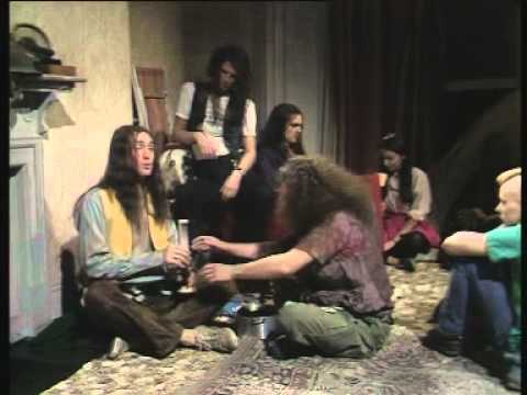(3/3) The Young Ones - Interesting (S01 E05)