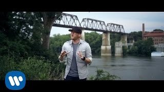 Cole Swindell - Middle Of A Memory (Official Music Video)