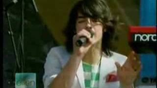 Jonas Brothers perform When You Look Me in the Eyes on Ellen