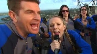 Viral video of Nikki Webster&#39;s Strawberry Kisses duet on Harbour Bridge shows pop starlet
