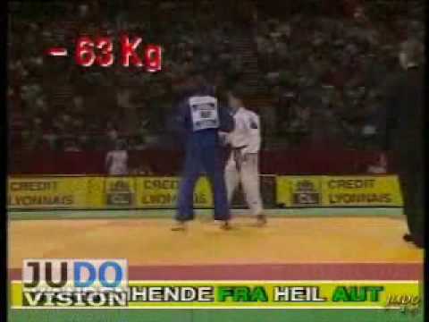 JUDO 2000 Tournois de Paris: Claudia Heill (AUT) - Severine Vandenhende (FRA)