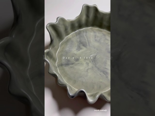 متعرج الأطراف بلون عشوائي